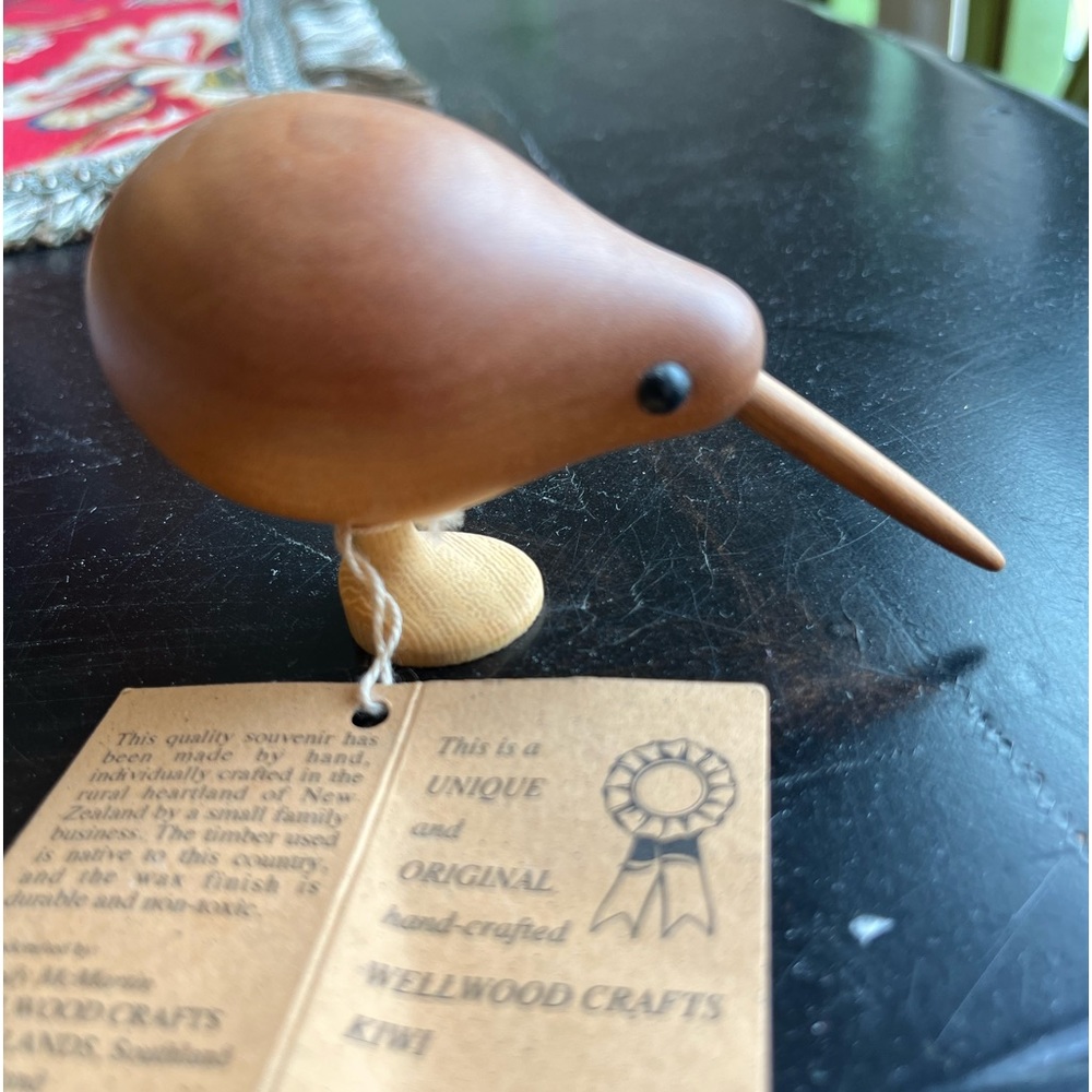 Wellwood Crafts Kiwi from New Zealand and signed original.